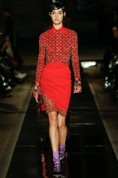 Look 24